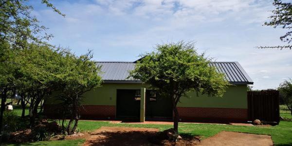 Chameleon Bush Lodge Hammanskraal Exterior photo